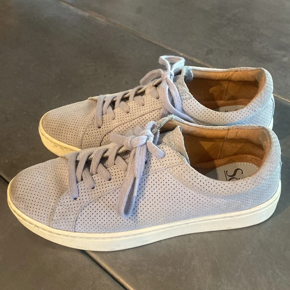 Sofft Women’s Sneakers - Picture 2 of 6
